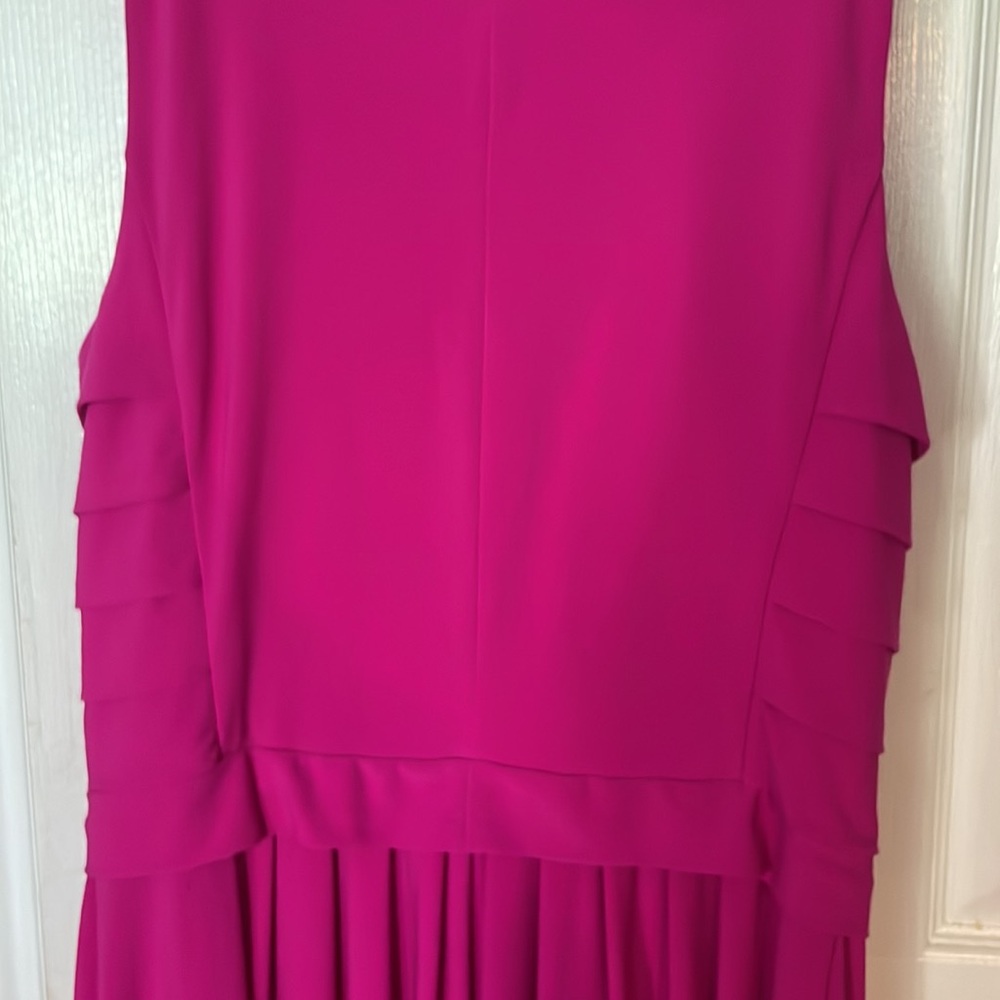 Ralph Lauren dress. Gorgeous!! Worn a few times in excellent preowned condition - Picture 8 of 11